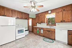 563 Shryer Ave W, Roseville, MN 55113 - Photo 17