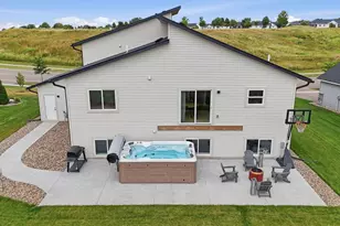 2578 Meadows Dr, River Falls, WI 54022 - Photo 13
