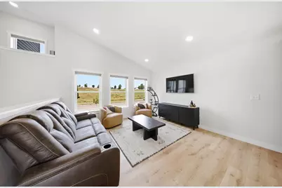 2578 Meadows Drive, River Falls, WI 54022 - Photo 5