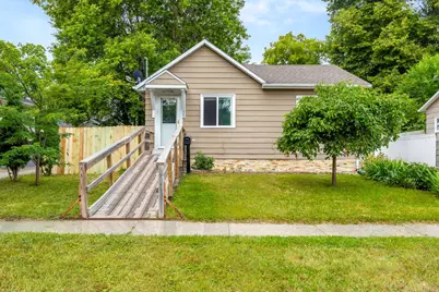 405 14th Street N, Moorhead, MN 56560 - Photo 1