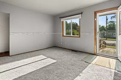 405 14th Street N, Moorhead, MN 56560 - Photo 3