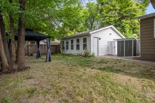 405 14th St N, Moorhead, MN 56560 - Photo 33