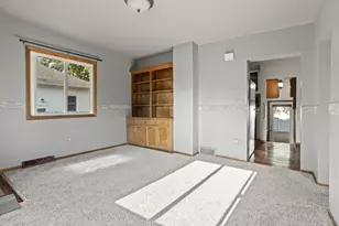 405 14th St N, Moorhead, MN 56560 - Photo 5