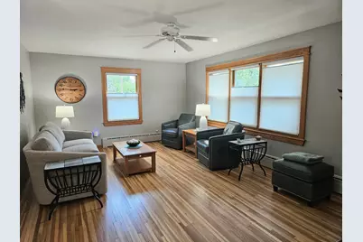 701 N Auburn Avenue, Eveleth, MN 55734 - Photo 11