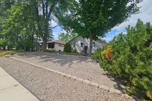 701 N Auburn Ave, Eveleth, MN 55734 - Photo 33