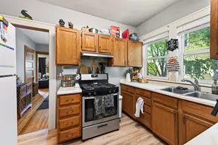 1437 Minnehaha Ave W, Saint Paul, MN 55104 - Photo 11