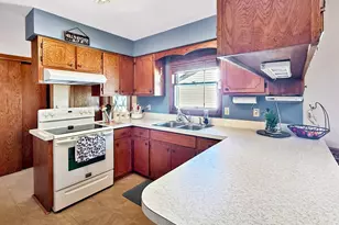 113 Circle Dr, Thief River Falls, MN 56701 - Photo 11