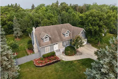 701 3rd Avenue NE, Roseau, MN 56751 - Photo 1