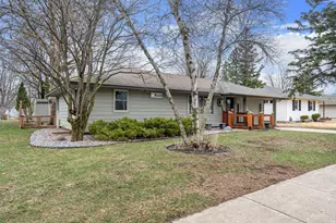 2104 W Oakland Ave, Austin, MN 55912 - Photo 5