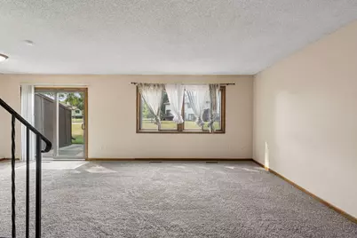 8605 Maplebrook Parkway N, Brooklyn Park, MN 55445 - Photo 7