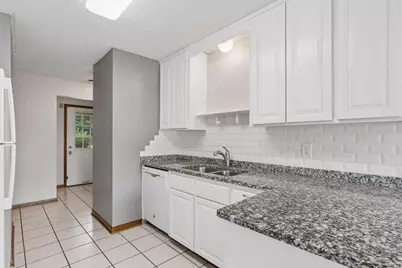 8605 Maplebrook Parkway N, Brooklyn Park, MN 55445 - Photo 3