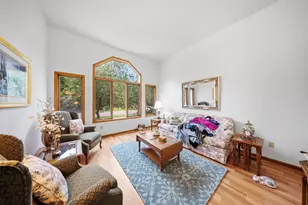 4852 Hillvale Ave N, Oakdale, MN 55128 - Photo 13