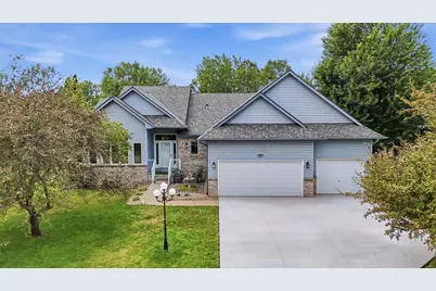 4852 Hillvale Avenue N, Oakdale, MN 55128 - Photo 1