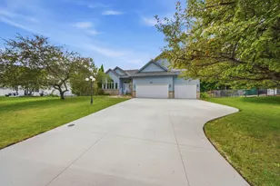 4852 Hillvale Ave N, Oakdale, MN 55128 - Photo 33