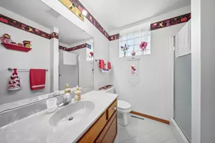 4852 Hillvale Ave N, Oakdale, MN 55128 - Photo 29