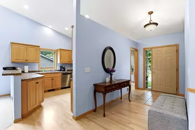 1976 Castle Court E, Maplewood, MN 55109 - Photo 3