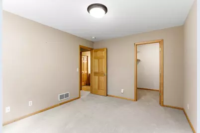 1976 Castle Court E, Maplewood, MN 55109 - Photo 31