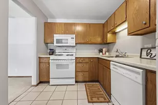 11160 Anderson Lakes Pkwy, Eden Prairie, MN 55344 - Photo 11