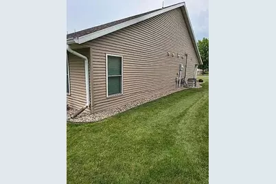308 Aspenwood Drive, Redwood Falls, MN 56283 - Photo 17