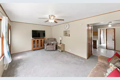 912 S 3rd Avenue, Albert Lea, MN 56007 - Photo 5