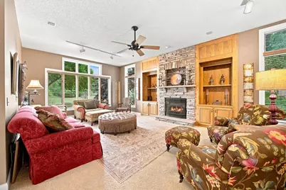 11160 Kingsborough Trail, Cottage Grove, MN 55016 - Photo 15