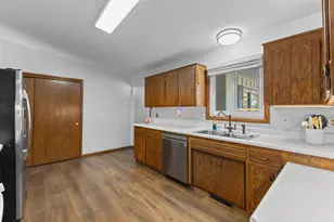 8555 Medicine Lake Rd, Golden Valley, MN 55427 - Photo 17