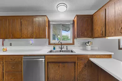 8555 Medicine Lake Road, Golden Valley, MN 55427 - Photo 25