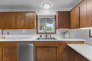 8555 Medicine Lake Rd, Golden Valley, MN 55427 - Photo 25