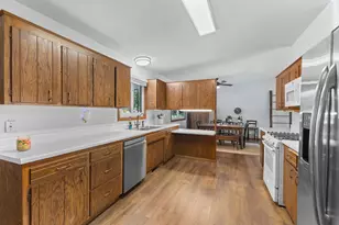 8555 Medicine Lake Rd, Golden Valley, MN 55427 - Photo 21