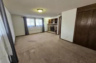 8792 N Maplebrook Cir, Brooklyn Park, MN 55445 - Photo 15