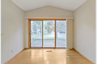 539 Lovell Avenue, Roseville, MN 55113 - Photo 21