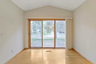 539 Lovell Ave, Roseville, MN 55113 - Photo 21