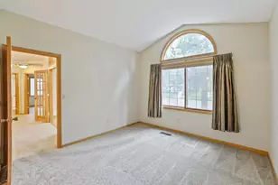 539 Lovell Ave, Roseville, MN 55113 - Photo 19