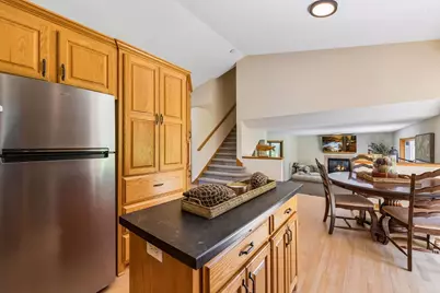 3951 Country Oaks Drive, Chanhassen, MN 55331 - Photo 15