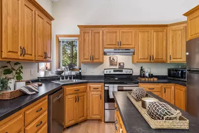 3951 Country Oaks Drive, Chanhassen, MN 55331 - Photo 13