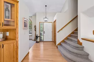 3951 Country Oaks Dr, Chanhassen, MN 55331 - Photo 3