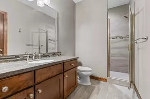15413 Robinwood Dr, Minnetonka, MN 55345 - Photo 53