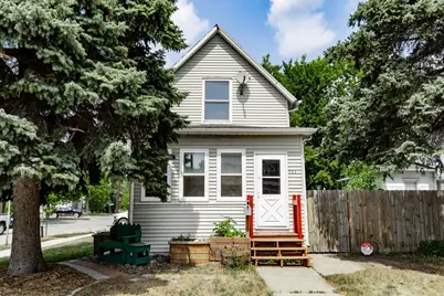 723 6th Avenue N, Fargo, ND 58102 - Photo 1