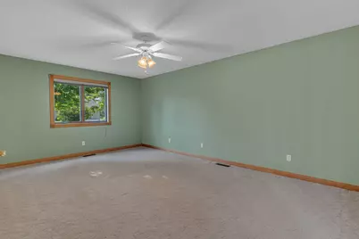 680 West River Dr, New London, MN 56273 - Photo 35