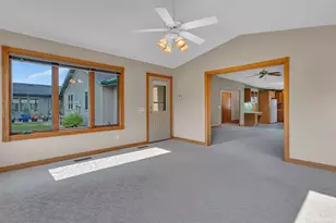 680 W River Dr, New London, MN 56273 - Photo 31