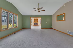 680 W River Dr, New London, MN 56273 - Photo 23
