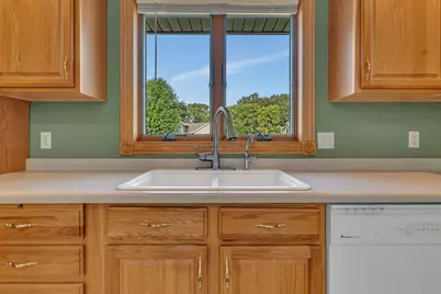 680 West River Dr, New London, MN 56273 - Photo 15