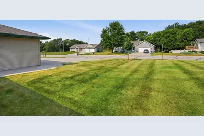 680 West River Dr, New London, MN 56273 - Photo 5