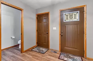 805 26th Ave SW, Willmar, MN 56201 - Photo 9