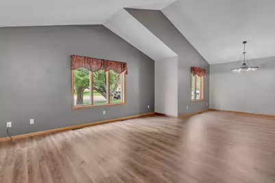 805 26th Avenue SW, Willmar, MN 56201 - Photo 23