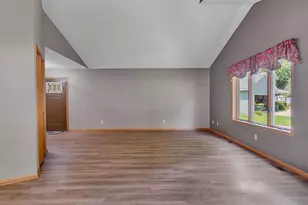 805 26th Ave SW, Willmar, MN 56201 - Photo 15