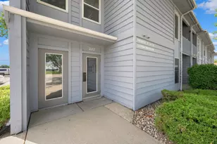 232 S Dewey St, Fairmont, MN 56031 - Photo 3