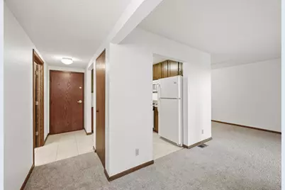 232 S Dewey Street #101, Fairmont, MN 56031 - Photo 9