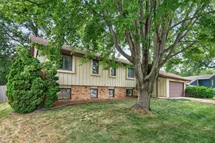 13659 Ferris Ave, Apple Valley, MN 55124 - Photo 3