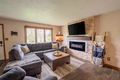 1127 5th Street E, Altoona, WI 54720 - Photo 7